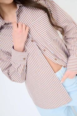 New KIKISIX CAMICIA OVER CON TASCA RIGA MORO