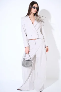 Fashion KIKISIX GIACCA CROP DOPPIO PETTO CON SPILLA PIUME BEIGE