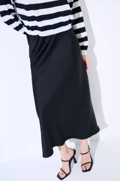 Online KIKISIX GONNA LUNGA RASO NERO