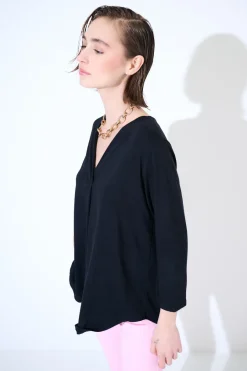 Outlet KIKISIX MAGLIA OVER SCOLLO V MANICA 3/4 NERO