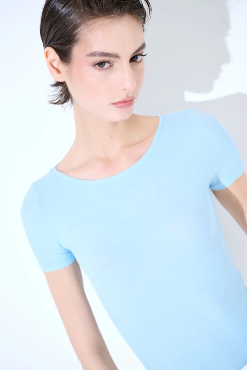 Fashion KIKISIX T-SHIRT MANICA CORTA BASICO SETA CELESTE